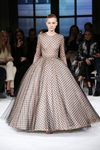 Vestido con volúmen de Giambattista Valli primavera/verano 2017 en la Semana de la Alta Costura de París