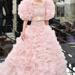 Vestido vaporoso en rosa pastel  Chanel en la Semana de la Alta Costura primavera/verano 2017