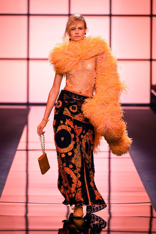 Pantalón estampado de Giorgio Armani Privé primavera/verano 2017 en la Semana de la Alta Costura de París