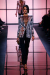 Blazer con hombreras de Giorgio Armani Privé primavera/verano 2017 en la Semana de la Alta Costura de París