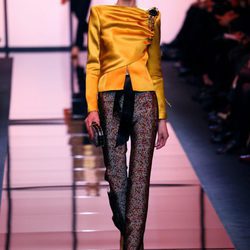 Camisa de seda de Giorgio Armani Privé primavera/verano 2017 en la Semana de la Alta Costura de París