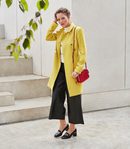 Abrigo de paño amarillo de L.K.Bennett primavera/verano 2017