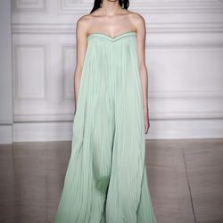 Vestido menta ancho de Valentino primavera/verano 2017 en la Semana de la Alta Costura de París