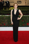 Amy Adams con un vestido recto en los Screen Actors Guild Awards 2017