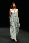Vestido vaporoso de TCN primavera/verano 2017 en la 080 Barcelona Fashion
