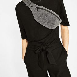 Riñonera de tejido brillante de Zara primavera/verano 2017