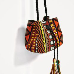 Bolso de estilo étnico de Zara primavera/verano 2017