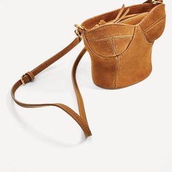 Bolso con forma de corsé de Zara primavera/verano 2017