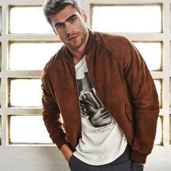 Chaqueta marrón estilo bomber de Stradivarius colección masculina invierno 2017