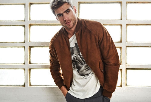 Chaqueta marrón estilo bomber de Stradivarius colección masculina invierno 2017