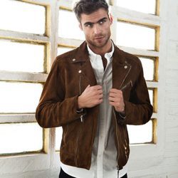 Chaqueta color marrón de Stradivarius colección masculina invierno 2017