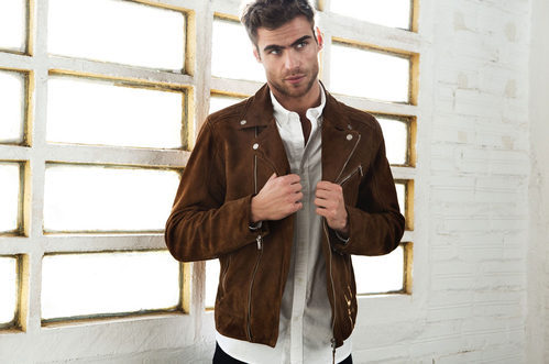 Chaqueta color marrón de Stradivarius colección masculina invierno 2017