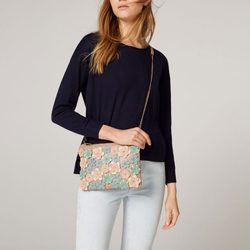 Bolso con flores 3D de Uterqüe primavera/verano 2017
