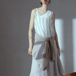 Falda asimétrica de Adolfo Domínguez primavera/verano 2017