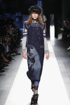 Vestido largo denim de Desigual otoño/invierno 2017/2018 en la New York Fashion Week