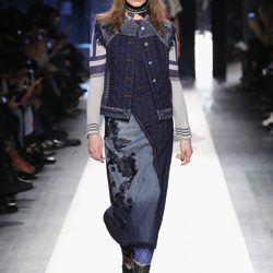Vestido largo denim de Desigual otoño/invierno 2017/2018 en la New York Fashion Week