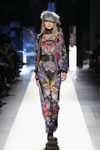 Jumpsuit floral de Desigual otoño/invierno 2017/2018 en la New York Fashion Week
