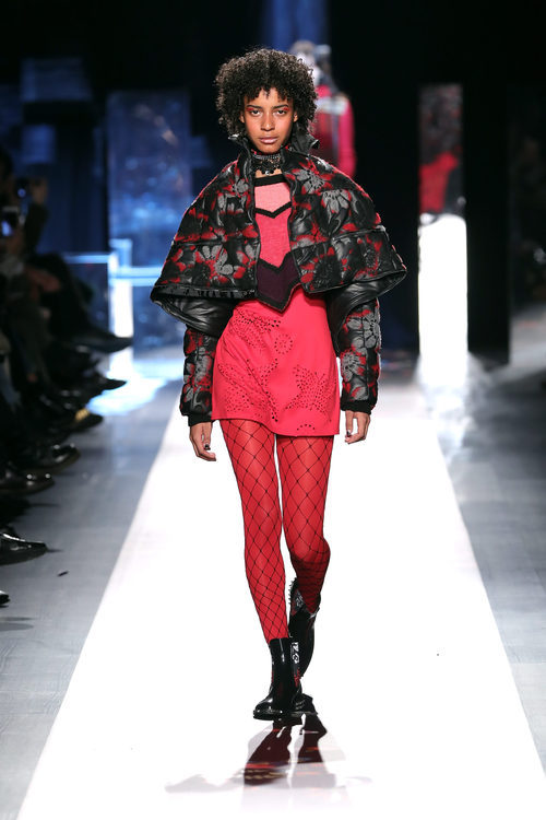 Chaqueta estampada de Desigual otoño/invierno 2017/2018 en la New York Fashion Week