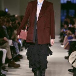 Blazer oversize de Victoria Beckham otoño/invierno 2017/2018 en la New York Fashion Week