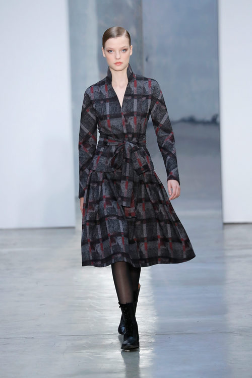 Abrigo de paño de Carolina Herrera otoño/invierno 2017/2018 en la New York Fashion Week