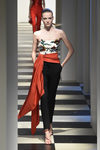 Top palabra de honor de Oscar de la Renta otoño/invierno 2017/2018 en la New York Fashion Week