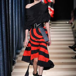 Falda bicolor de Monse otoño/invierno 2017/2018 en la New York Fashion Week
