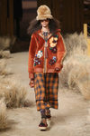 Falda de cuadros de Coach otoño/invierno 2017/2018 en la New York Fashion Week