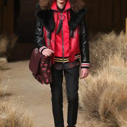 Chaqueta roja de Coach otoño/invierno 2017/2018 en la New York Fashion Week
