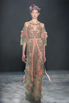Vestido de tul y flores de Marchesa otoño/invierno 2017/2018 en la New York Fashion Week