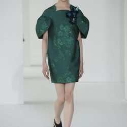 Vestido color aguamarina de Delpozo otoño/invierno 2017/2018 en la New York Fashion Week