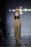 Top de cuero de Roberto Verino primavera/verano 2017 en la Madrid Fashion Week