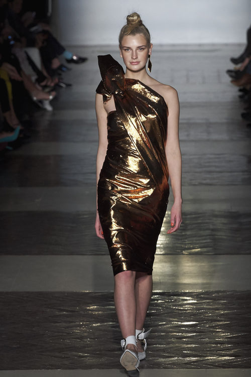 Vestido glitter de Roberto Verino primavera/verano 2017 en la Madrid Fashion Week