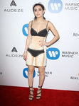 Charli XCX con un vestido de Moschino en la fiesta posterior a los Premios Grammy 2017