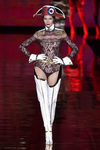 Body berenjena en el desfile de Andrés Sardá en Madrid Fashion Week otoño/invierno 2017/2018