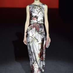 Vestido de raso floral print de Hannibal Laguna de la colección otoño/invierno 2017/2018 en Madrid Fashion Week