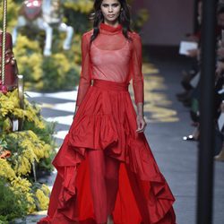 Vestido asimétrico de Jorge Vázquez otoño/invierno 2017/2018 en la Madrid Fashion Week