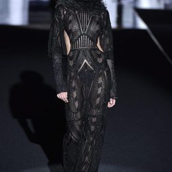Nieves Álvarez en el desfile otoño/invierno 2017/2018 de Duyos en la Madrid Fashion Week