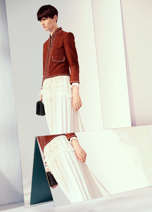 Chaqueta con tachuelas de Uterqüe primavera/verano 2017