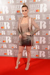 Katy Perry vestida de Versace en los BRIT Awards 2017