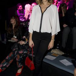 Norma Ruiz con un look sencillo en el front row de Hannibal Laguna en la Madrid Fashion Week