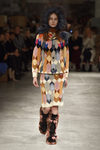 Total look geométrico de Prada otoño/invierno 2017/2018 en la Milán Fashion Week