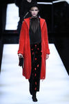 Pantalón estampado de Giorgio Armani otoño/invierno 2017/2018 en la Milán Fashion Week