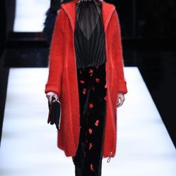 Pantalón estampado de Giorgio Armani otoño/invierno 2017/2018 en la Milán Fashion Week