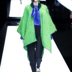 Look bicolor de Giorgio Armani otoño/invierno 2017/2018 en la Milán Fashion Week