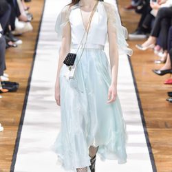 Vestido vaporoso de Lanvin otoño/invierno 2017/2018 en la Paris Fashion Week