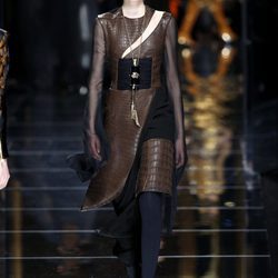 Chaqueta de piel de cocodrilo de Balmain otoño/invierno 2017/2018 en la Paris Fashion Week