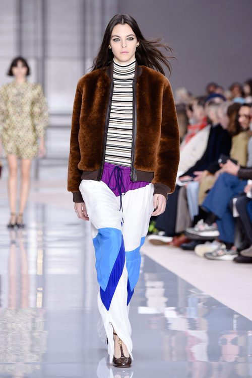 Pantalón sport de Chloé otoño/invierno 2017/2018 en la Paris Fashion Week