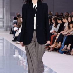 Blazer y pantalón de Chloé otoño/invierno 2017/2018 en la Paris Fashion Week