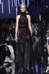 Vestido con transparencias de Elie Saab de la coleccion otoño/invierno 2017/2018 en París Fashion Week