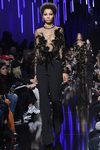 Top lencero y pantalón de Elie Saab de la colección otoño/invierno 2017/2018 en París Fashion Week